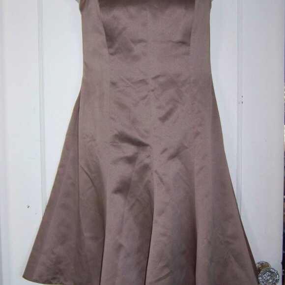 David Bridal Tan Strapless Brides Maid or Prom Dress Includes cream colored slip - Picture 8 of 10